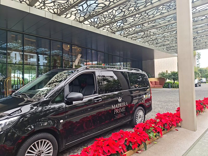 Mercedes-Benz Vito preta da MadeiraPrime Transfers